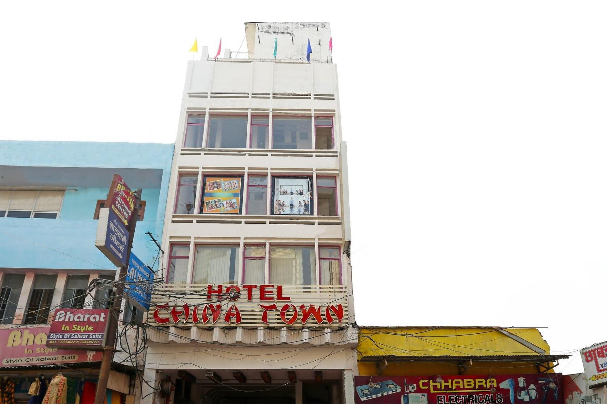 Super Oyo Flagship 4957 Hotel China Town Bhairaun Ghat Exterior photo